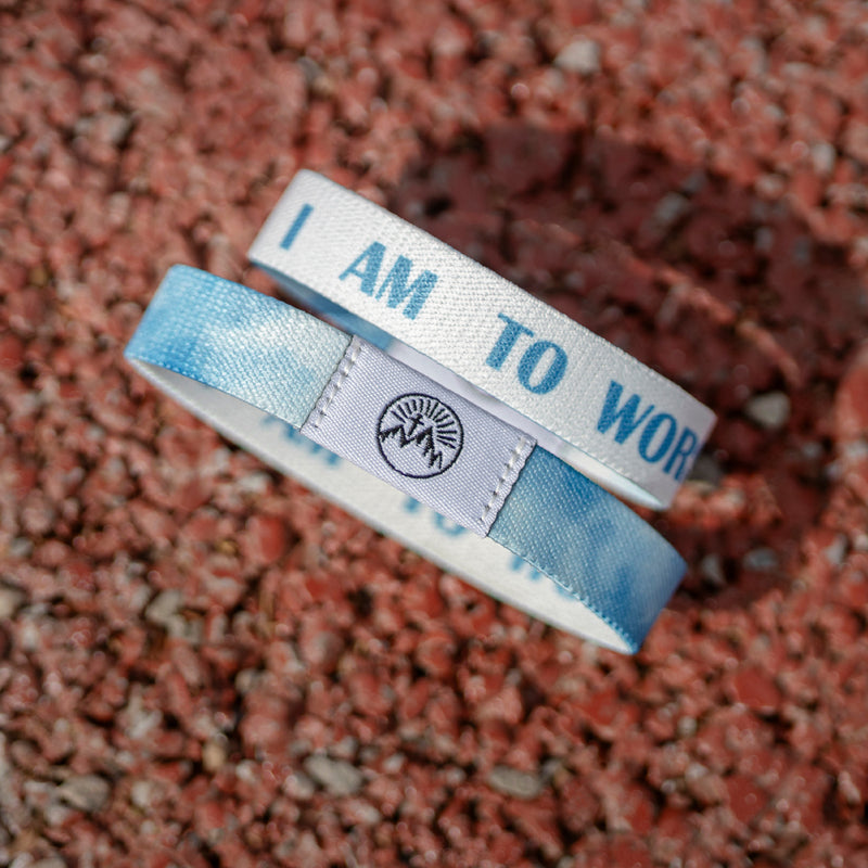 HERE I AM TO WORSHIP